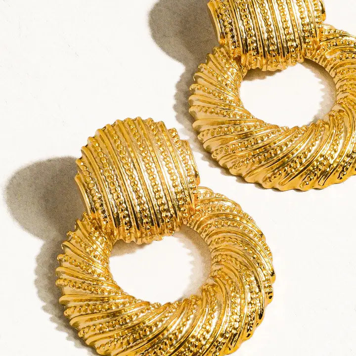 Loretta 18K Classic Round Hoop Earring - Gold