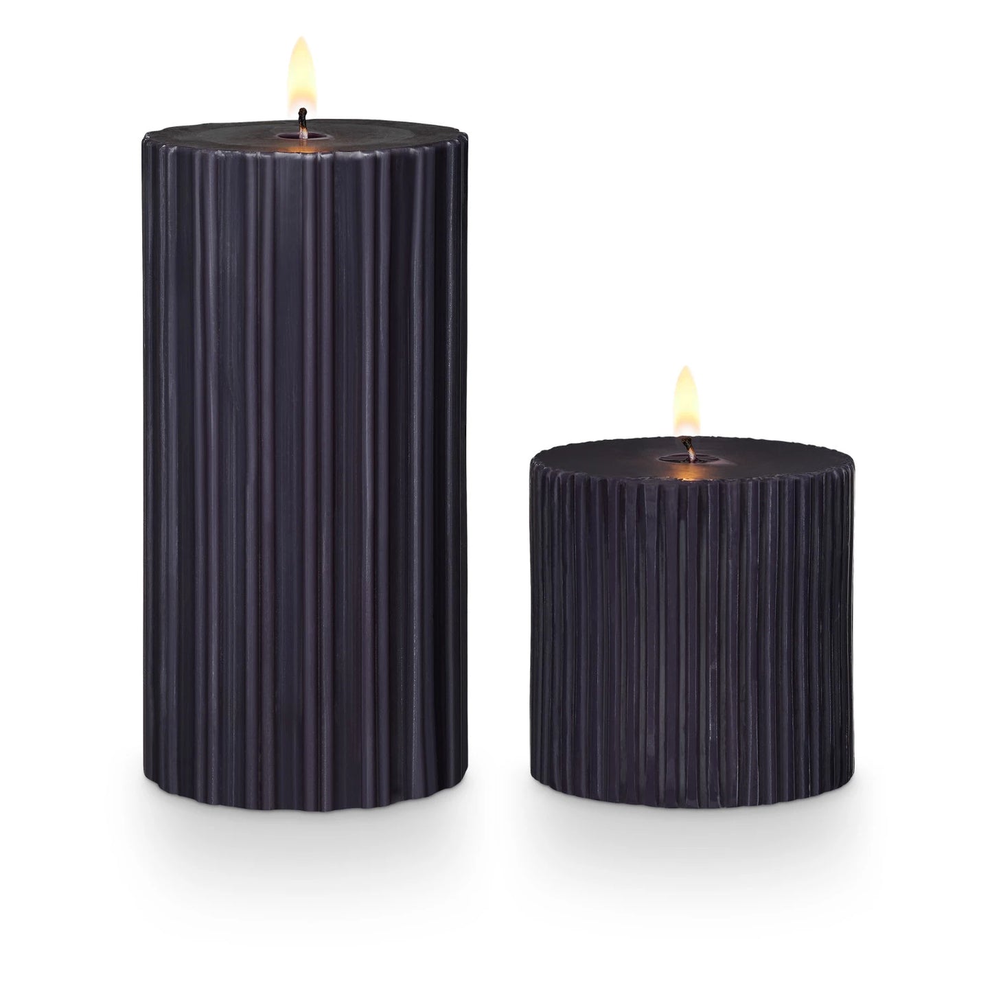 Illume - Medium Fragranced Pillar Candle - Blackberry Absinthe