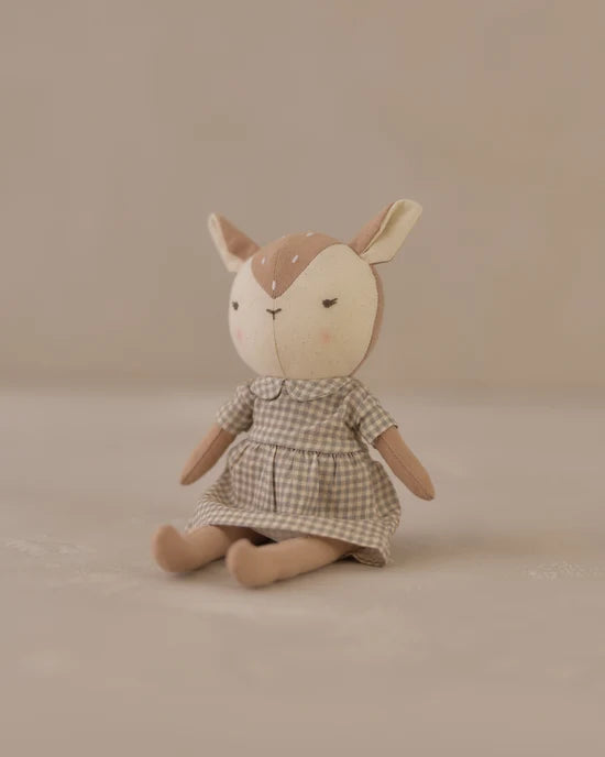 Rylee + Cru - Hazel the Deer