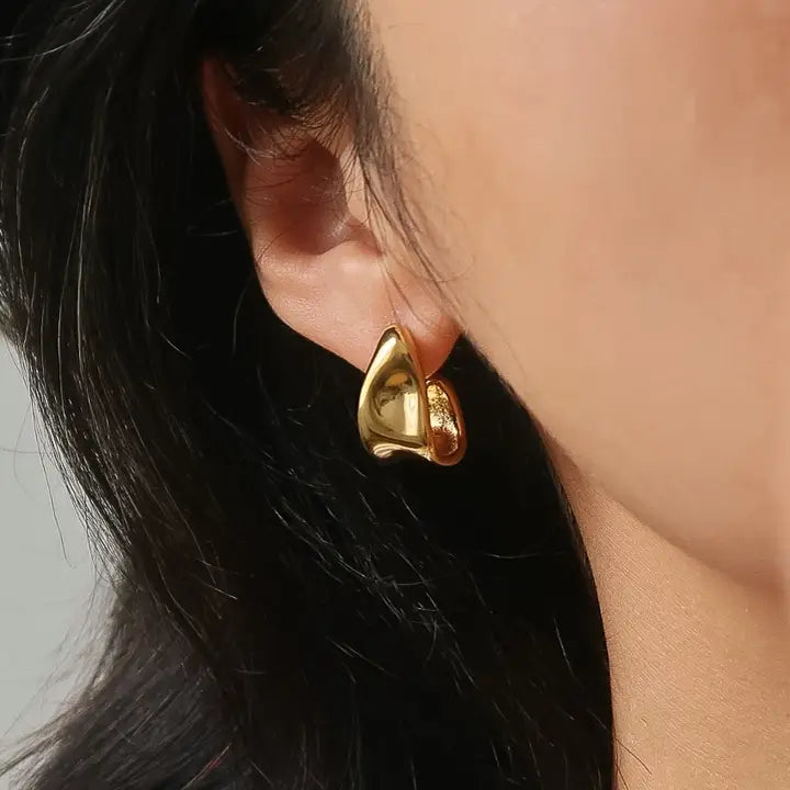 18K Gold Non-Tarnish Sculpted Wave Hoop Earrings - Yellow Gold