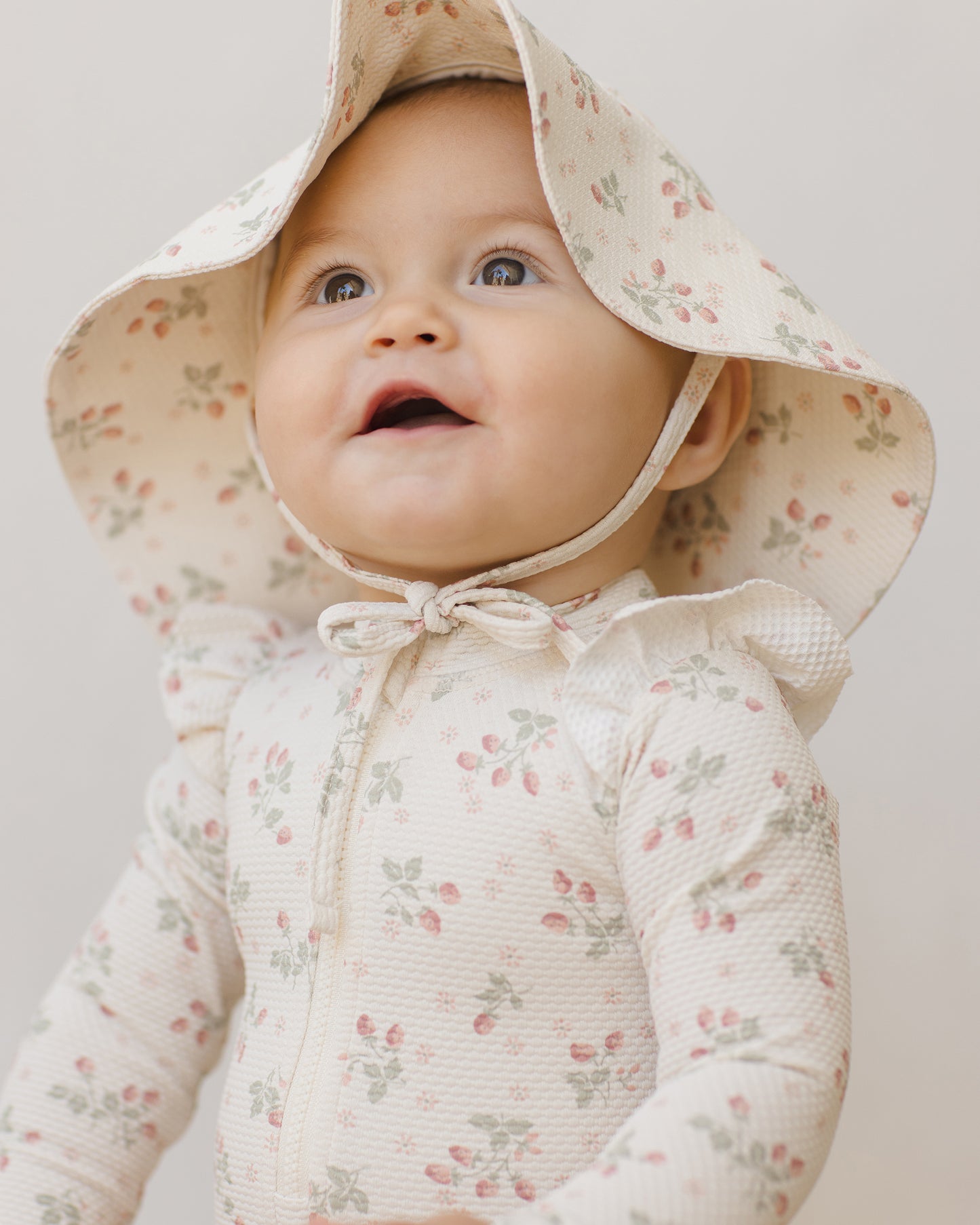 Quincy Mae - Byron Rashguard One-Piece - Strawberries