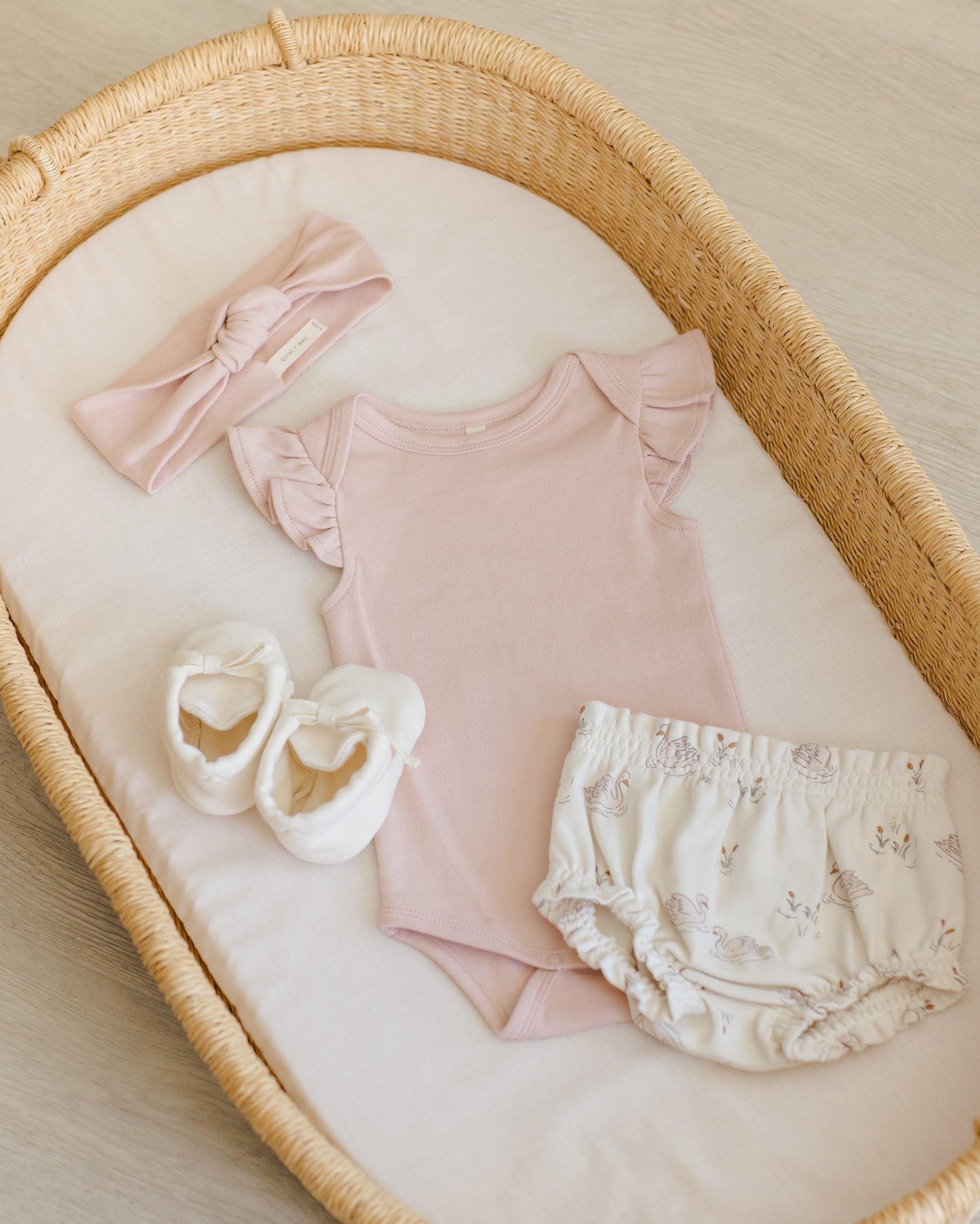 Quincy Mae - Flutter Sleeve Bodysuit - Bubblegum