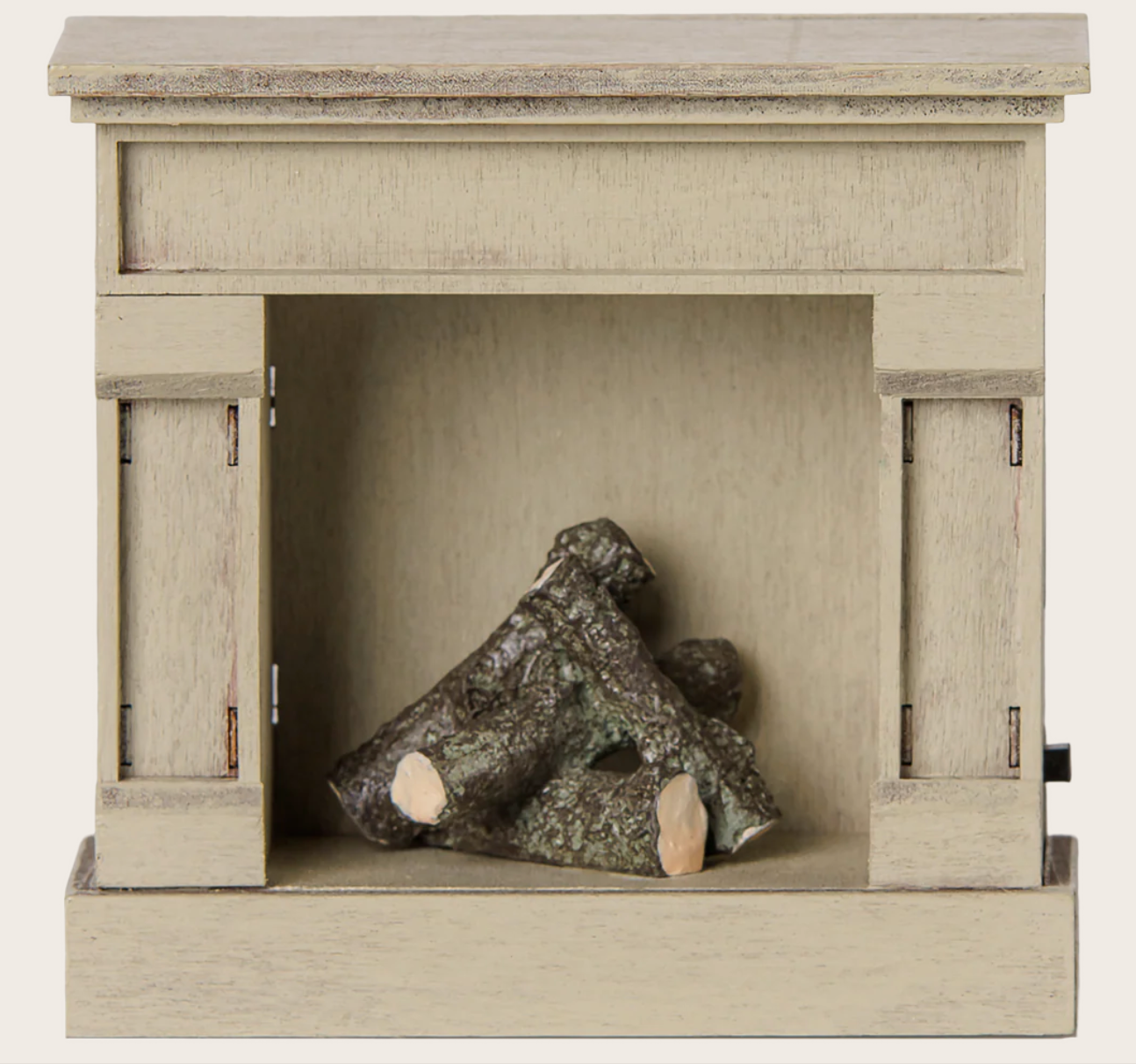 Maileg - Fireplace, Mouse - Off White - PREORDER FW26