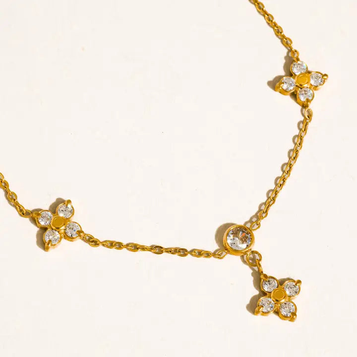 Aveline 18K Gold Non-Tarnish Floral Chain Necklace - Yellow Gold