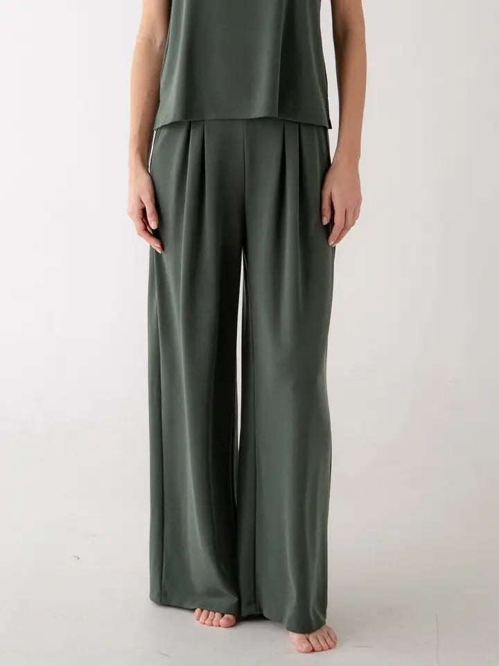 Pleated Wide Leg Sweatpants - Forest Green