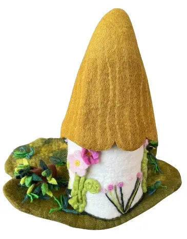 The Winding Road - Straw Roof Cottage Playhouse