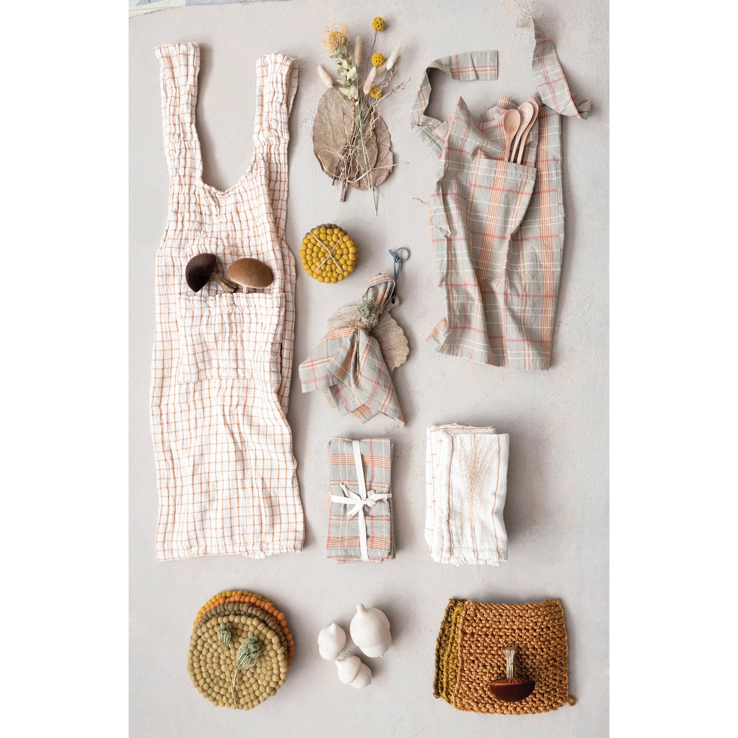 Cotton Printed Apron with Grid Pattern