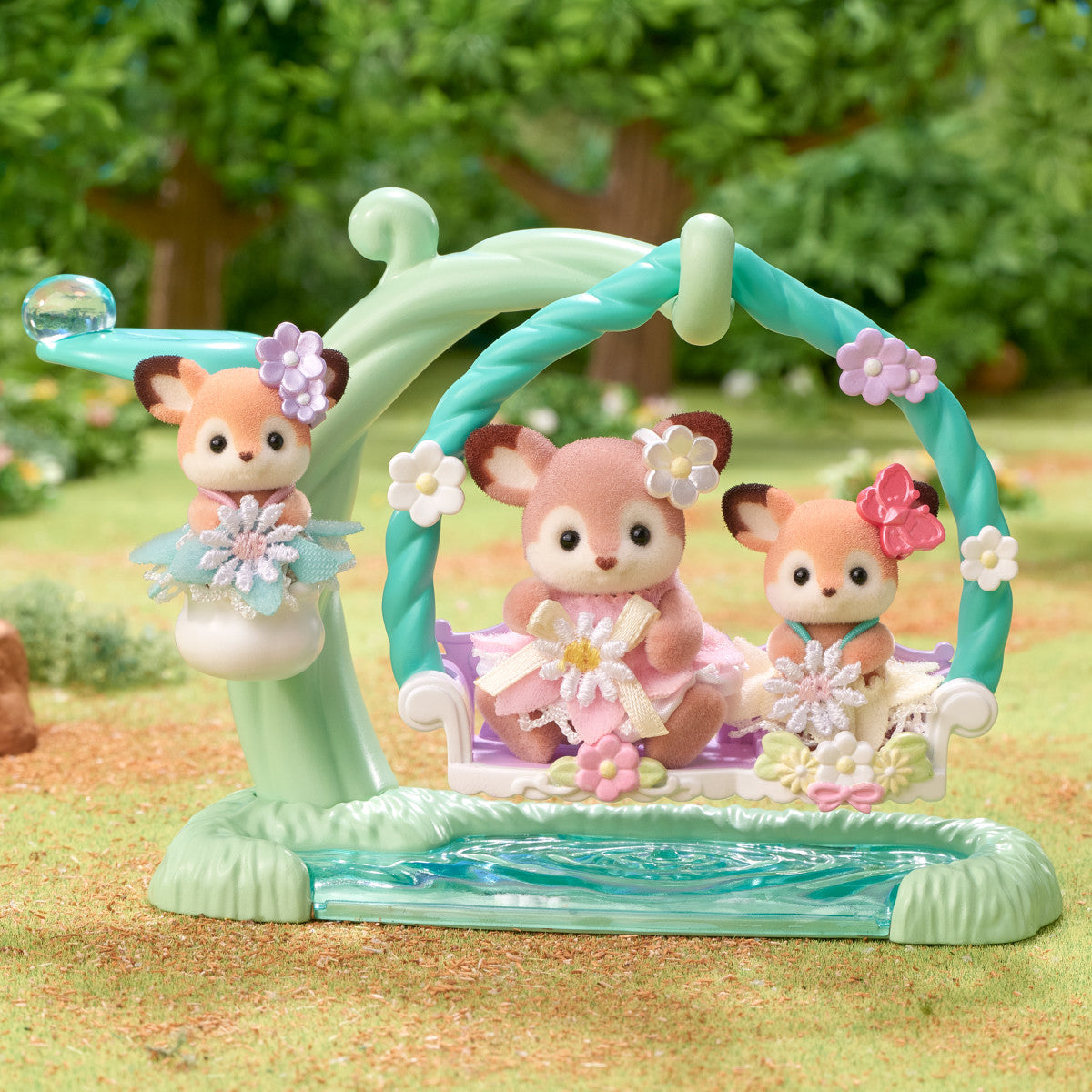 Calico Critters - Deer Babies - Floral Swing Set