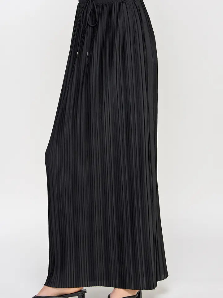 Pleated Short Sleeve Top + Maxi Skirt Set - Black