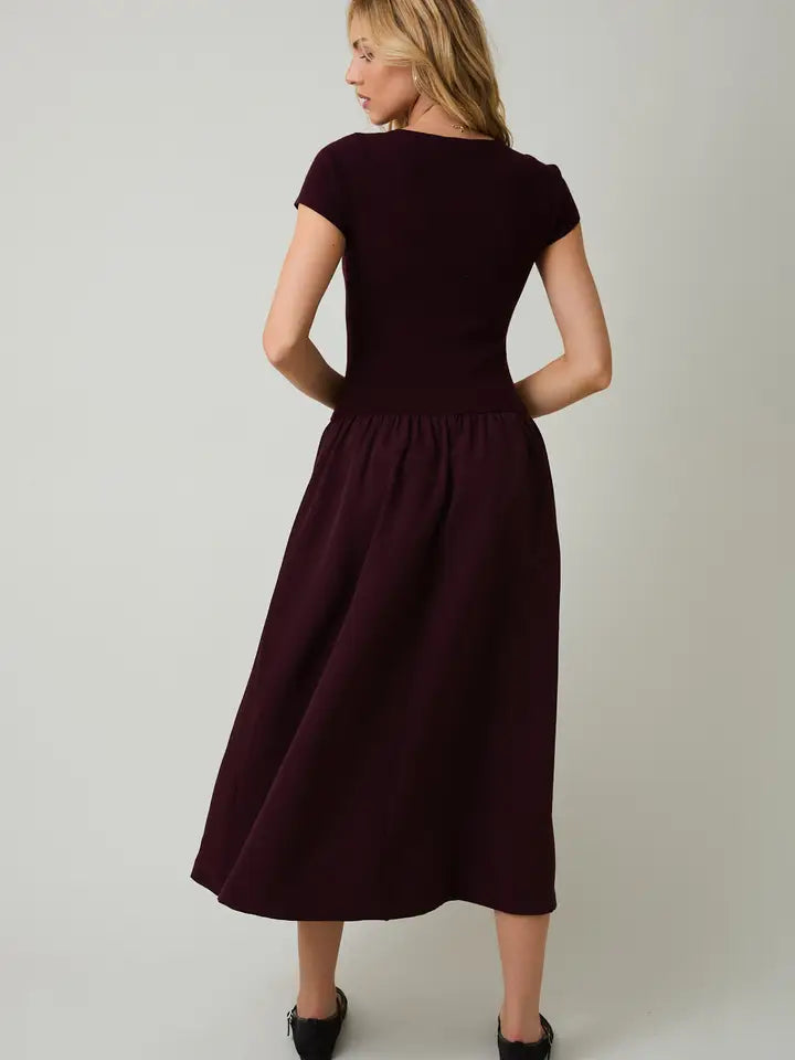 Short Sleeve Woven Knit Midi Dress - Maroon