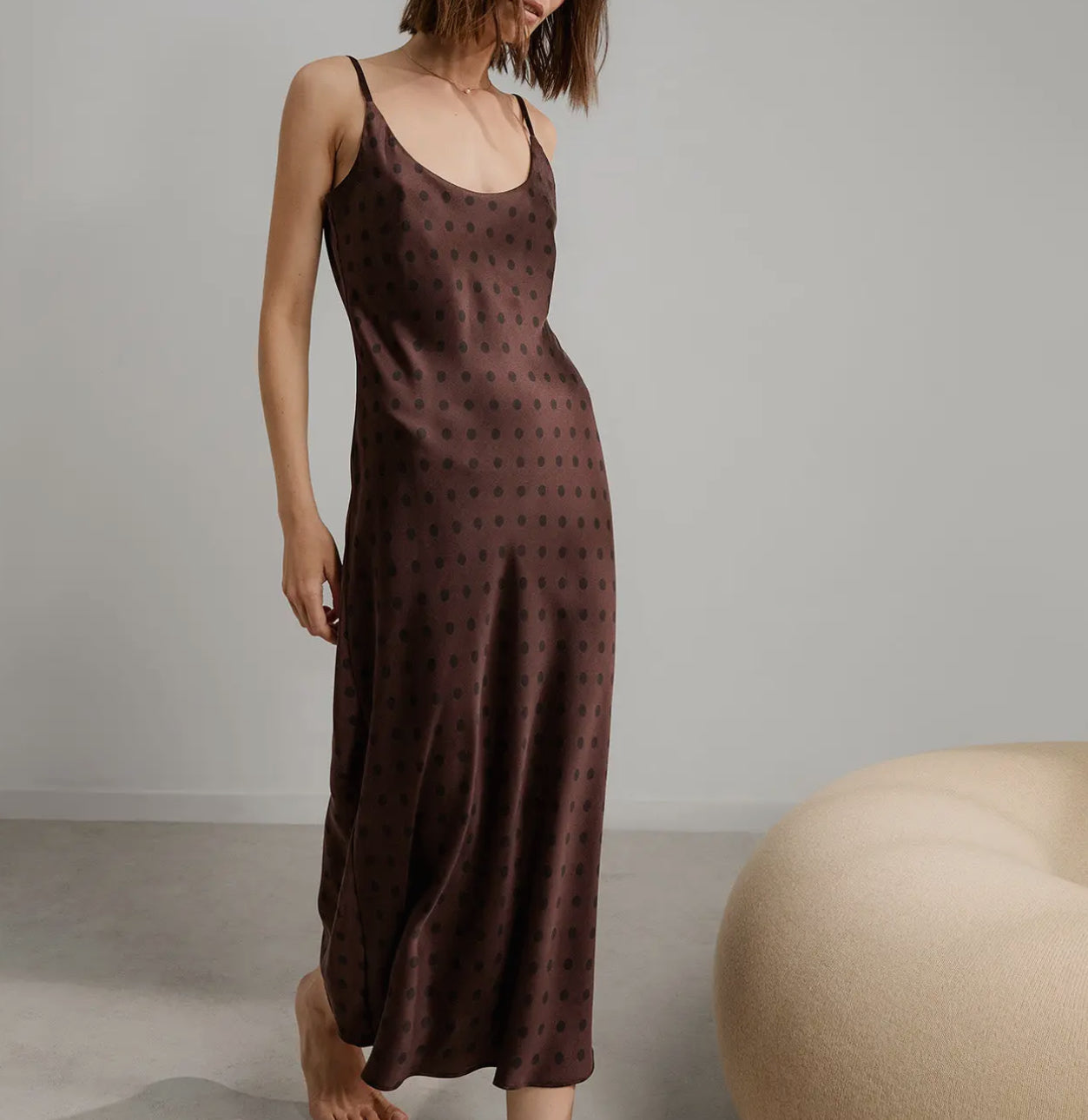 washable silk slip dress Lunya - Bias Fierce Vintage Long-Sleeve Graphic Color:apricot Stunning evening silk dress pap