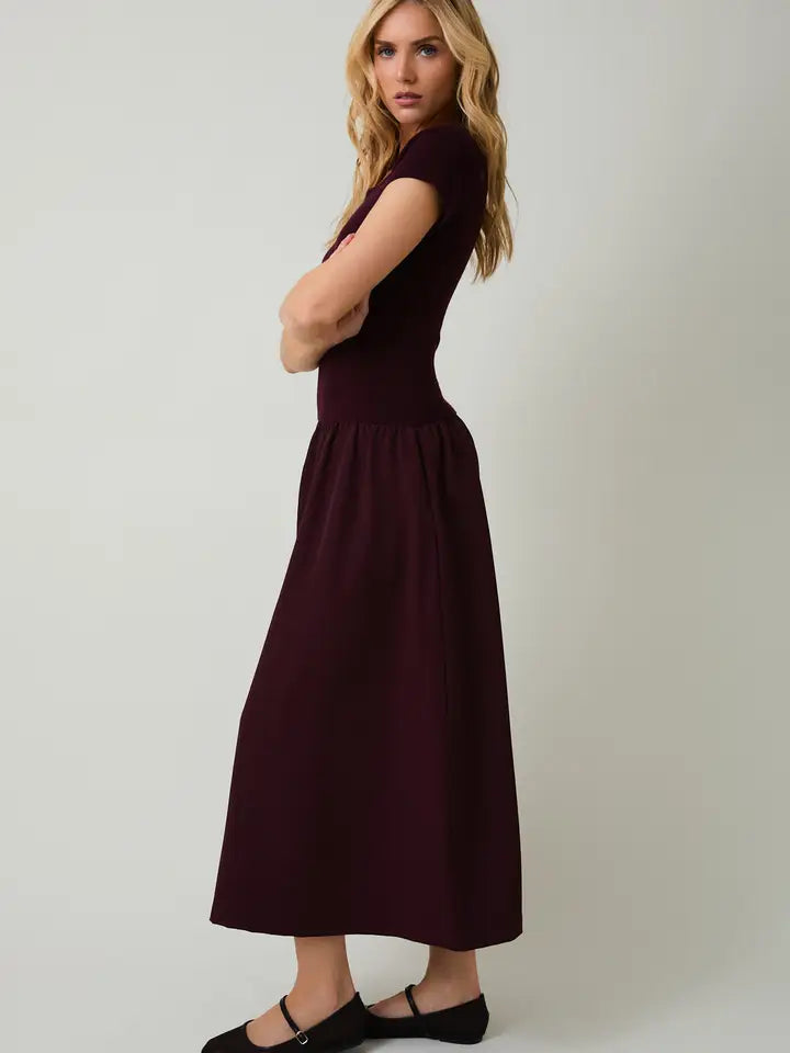 Short Sleeve Woven Knit Midi Dress - Maroon