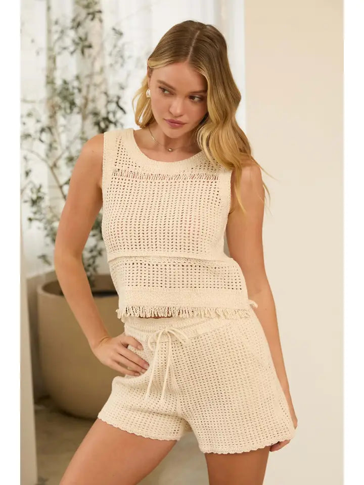 Crochet Scalloped Hem Shorts - Cream