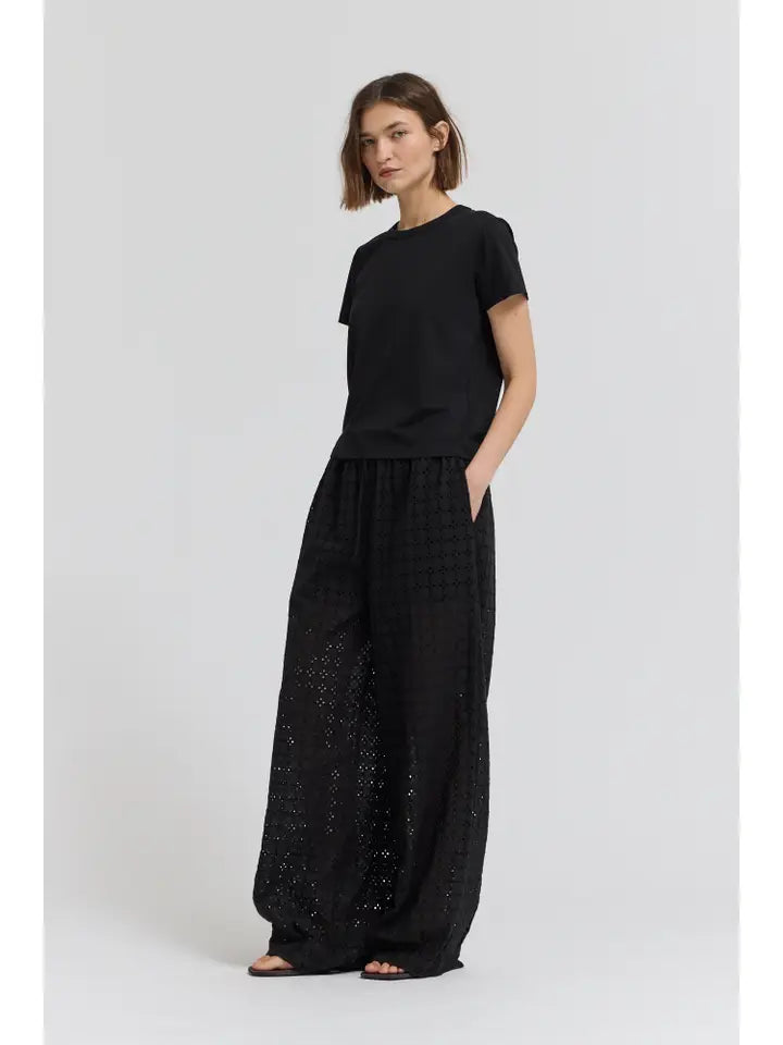Essential Round Neck T-Shirt -  Black