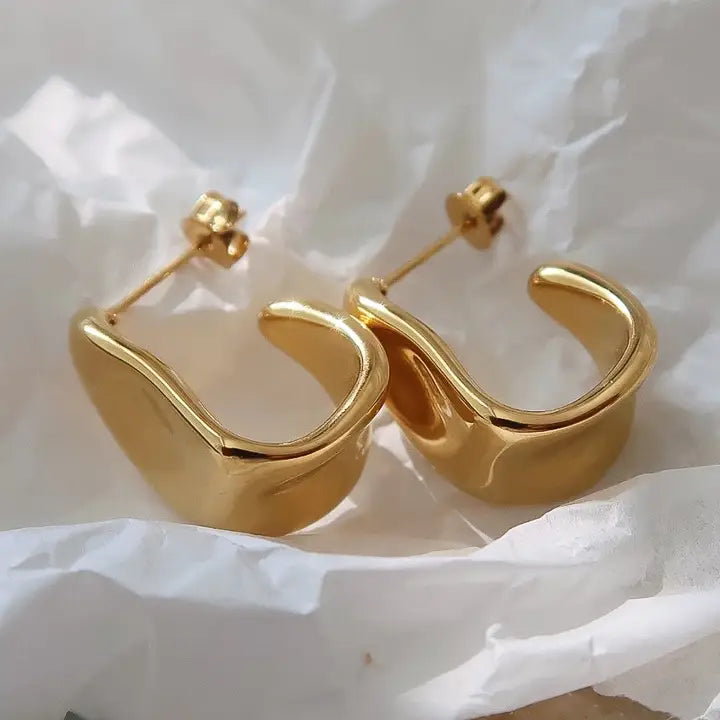 18K Gold Non-Tarnish Sculpted Wave Hoop Earrings - Yellow Gold