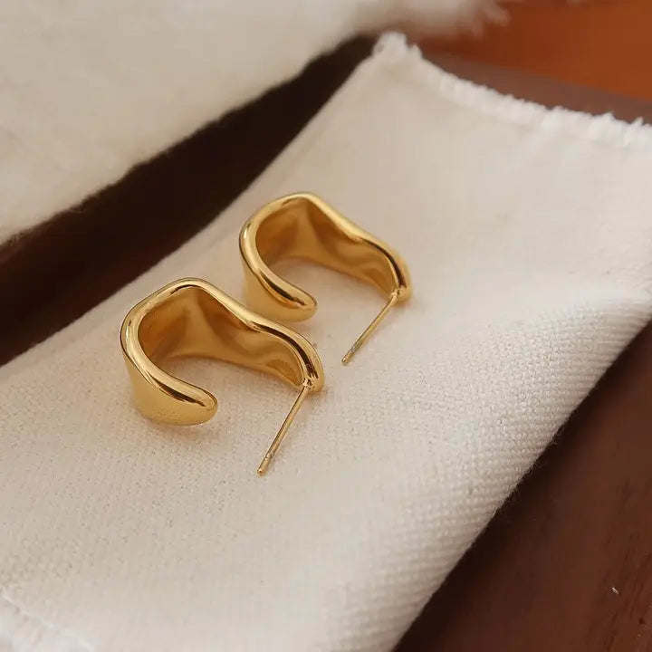 18K Gold Non-Tarnish Sculpted Wave Hoop Earrings - Yellow Gold