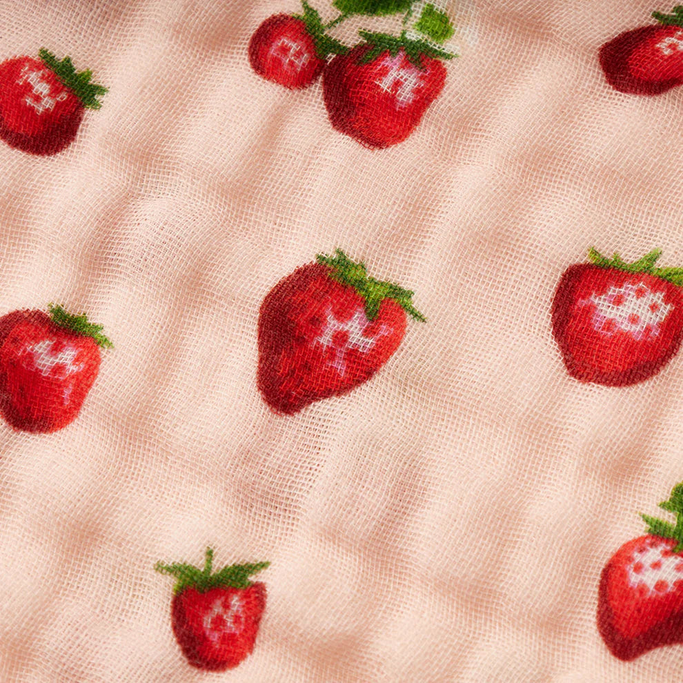 Milkbarn - Beach Blanket - Strawberry