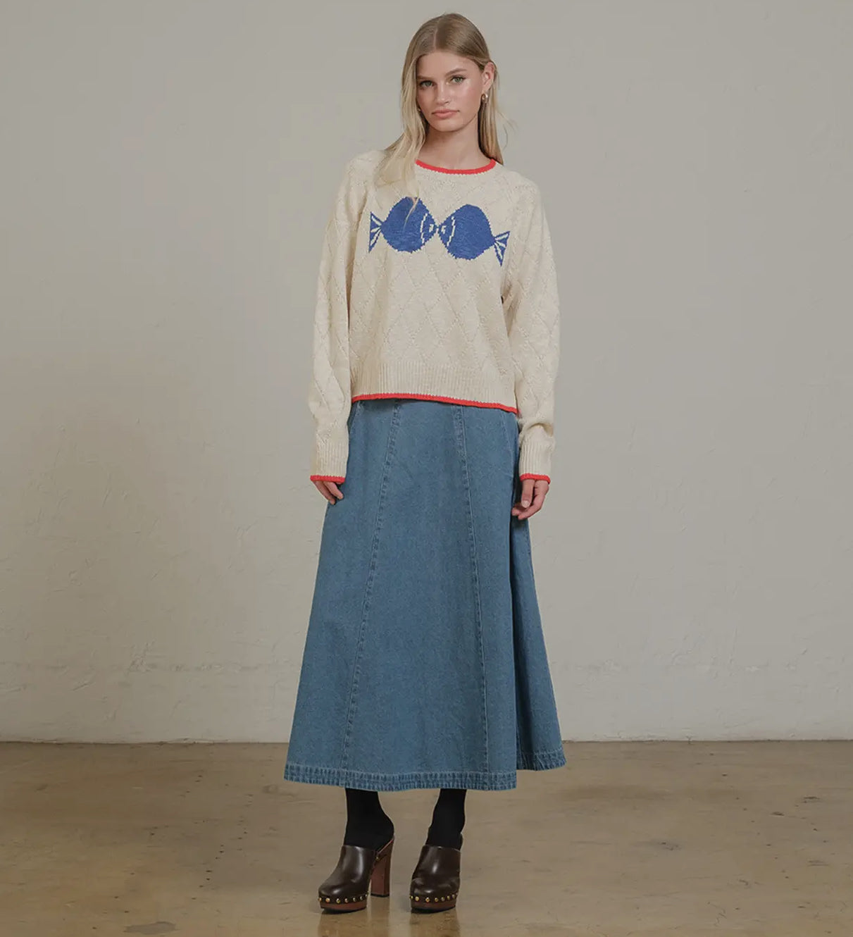 Kissing Fish Sweater - Deep Ivory