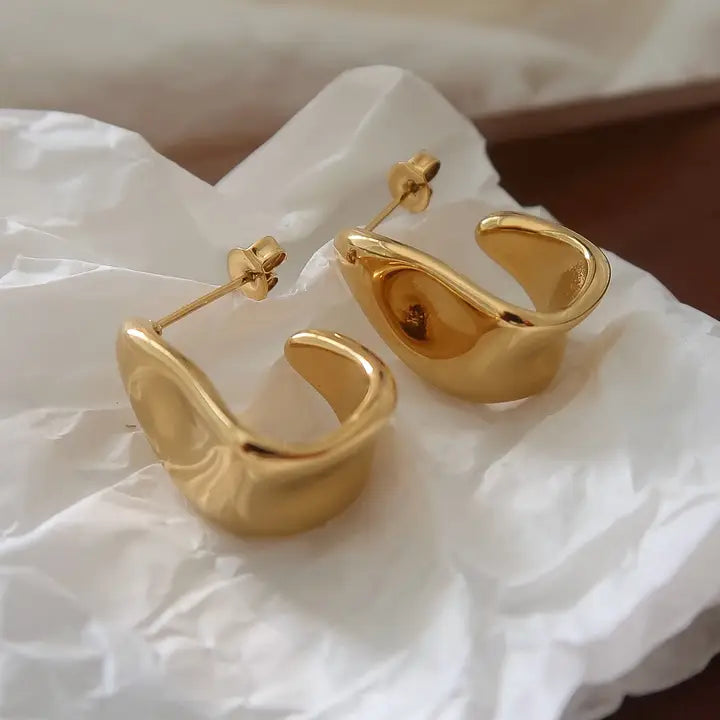 18K Gold Non-Tarnish Sculpted Wave Hoop Earrings - Yellow Gold