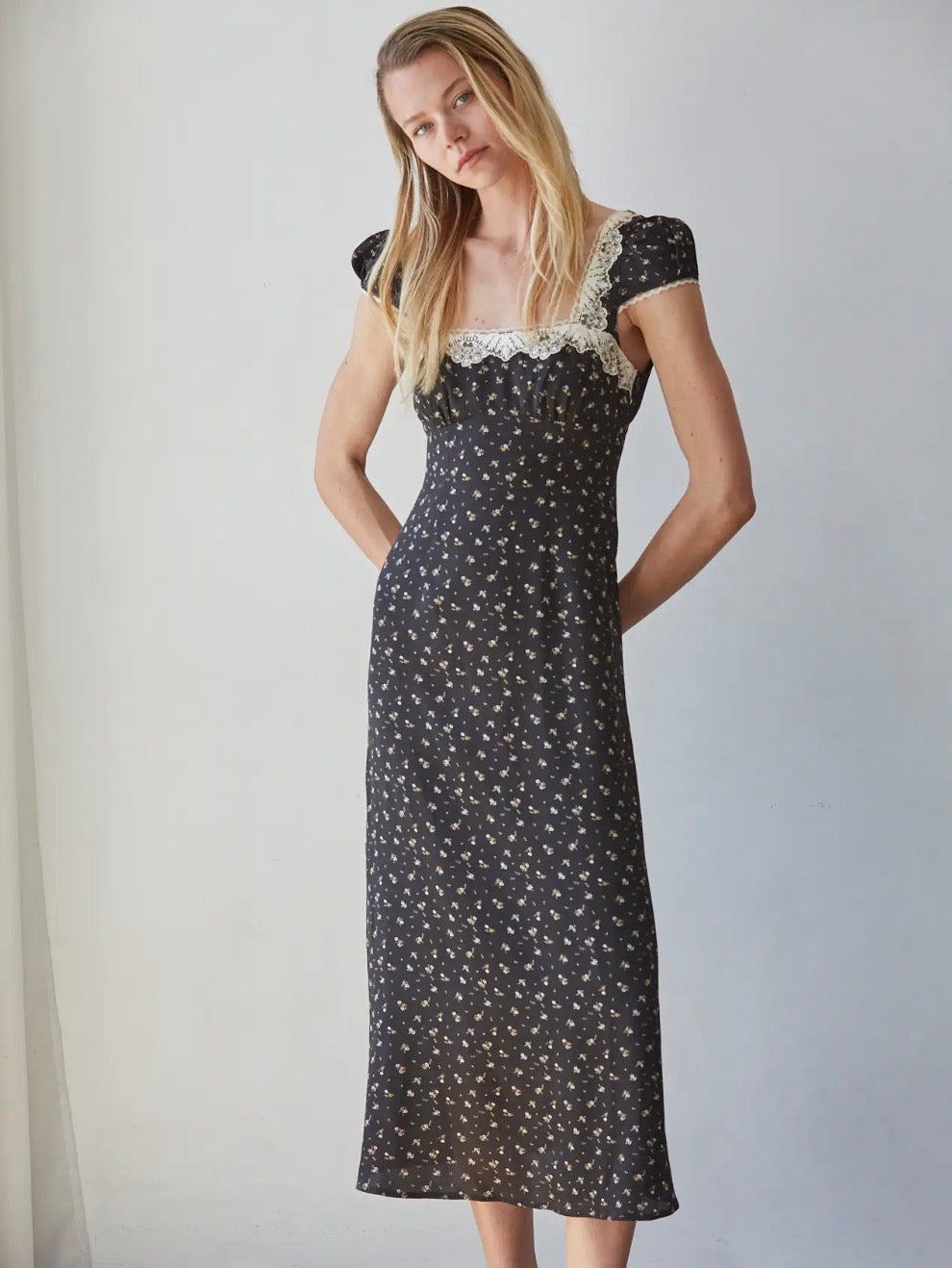Woven Floral Print Cap Sleeve Midi Dress - Black