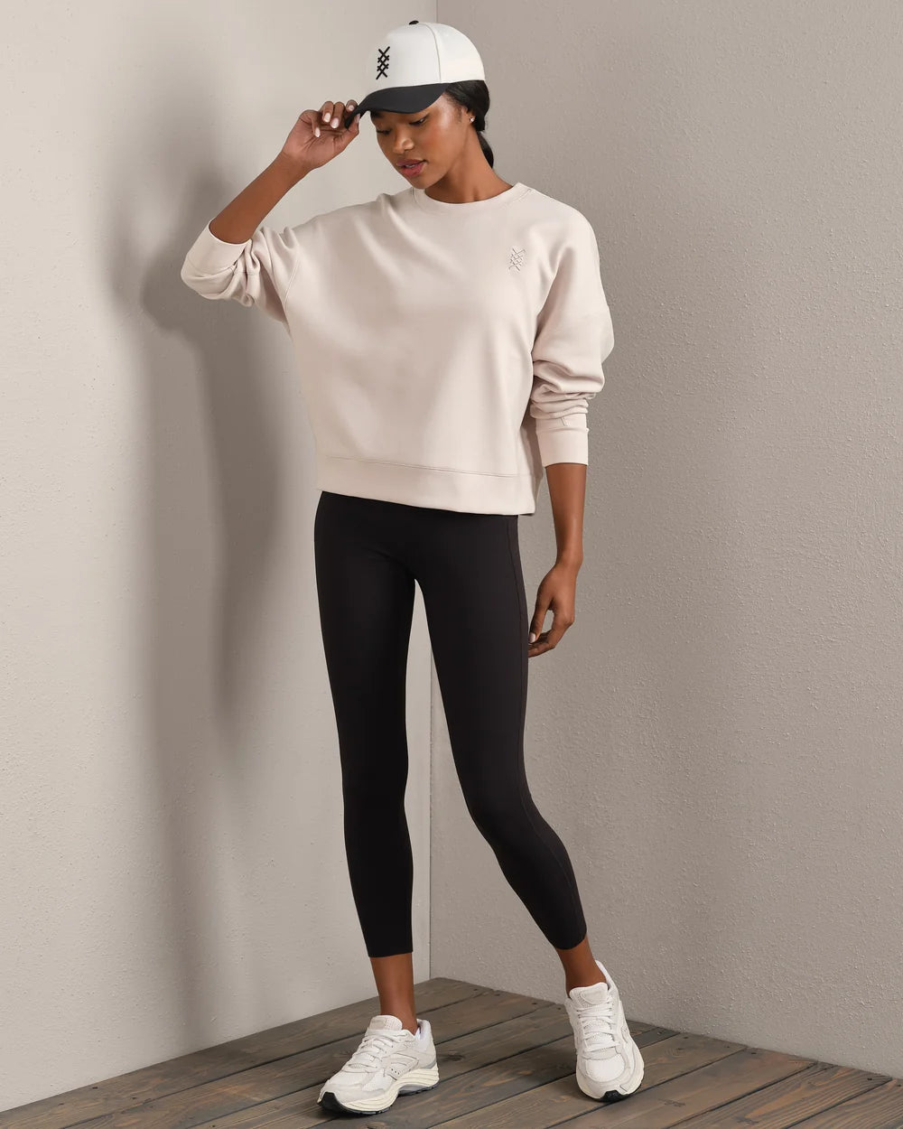 Rhone - DreamGlow Crew Neck - Sand