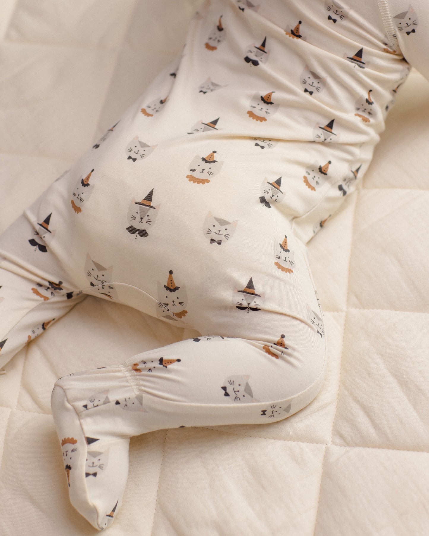 Quincy Mae - Bamboo Zip Footie - Costume Kittens