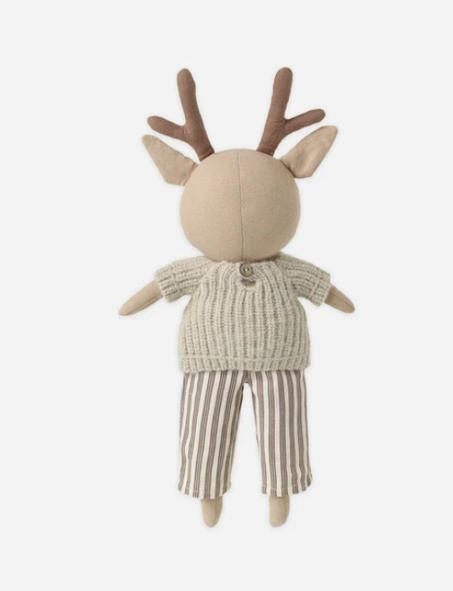 Rylee + Cru - Elliot the Deer