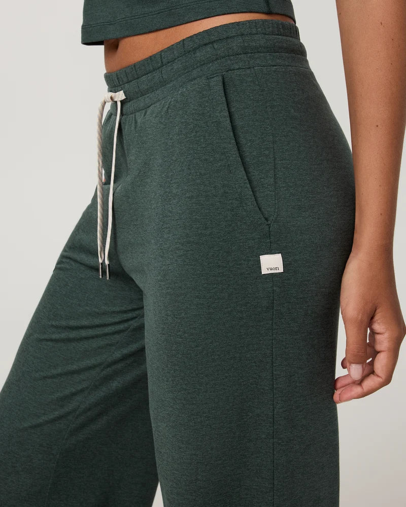 Vuori - Halo Essential Wideleg - Short - Hemlock Heather