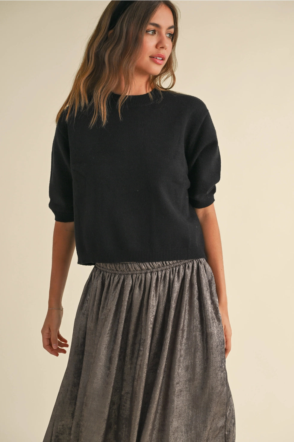 Short Sleeve Sweater Top - Black