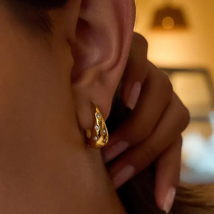 Solira 18K Gold Non-Tarnish Star Hoop Earring - Yellow Gold