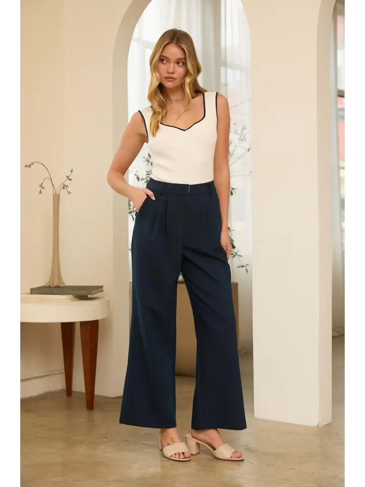 Pintucked Straight Leg Pant - Navy