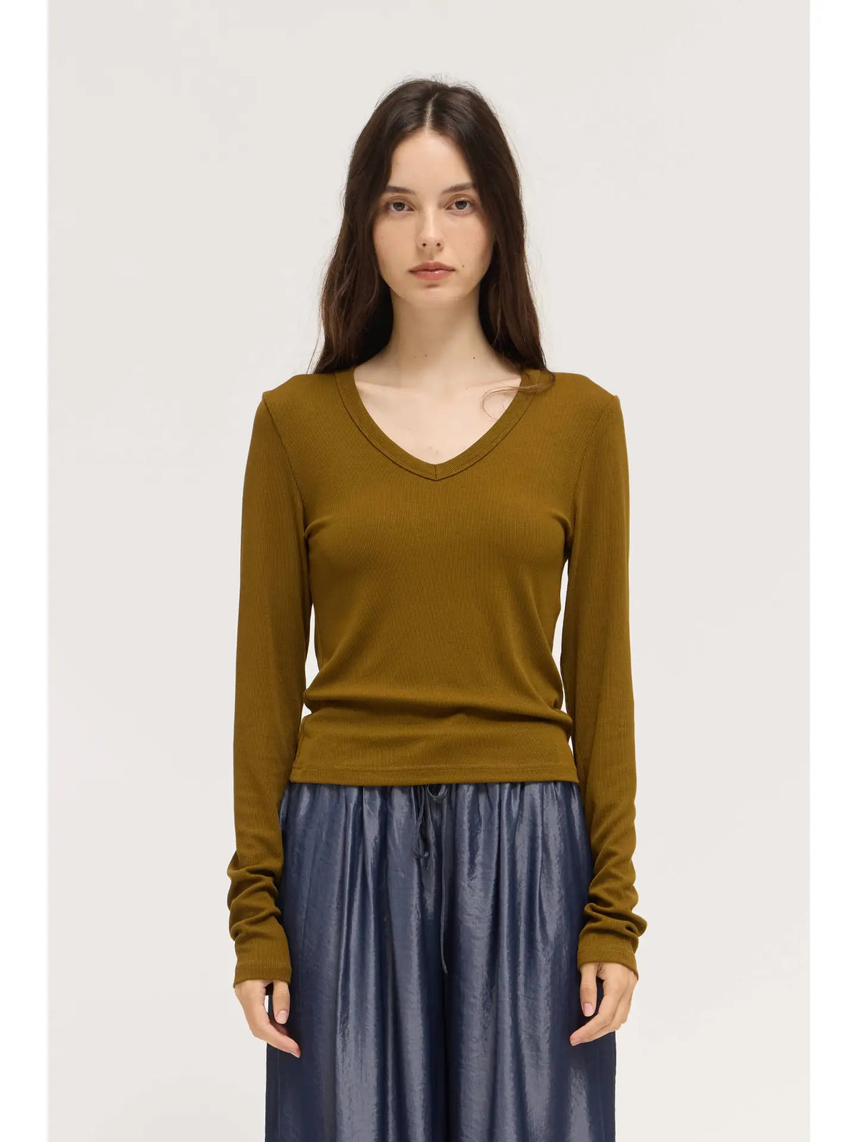 Grade + Gather - Rounded V-Neck Long Sleeve Tee - Moss Brown