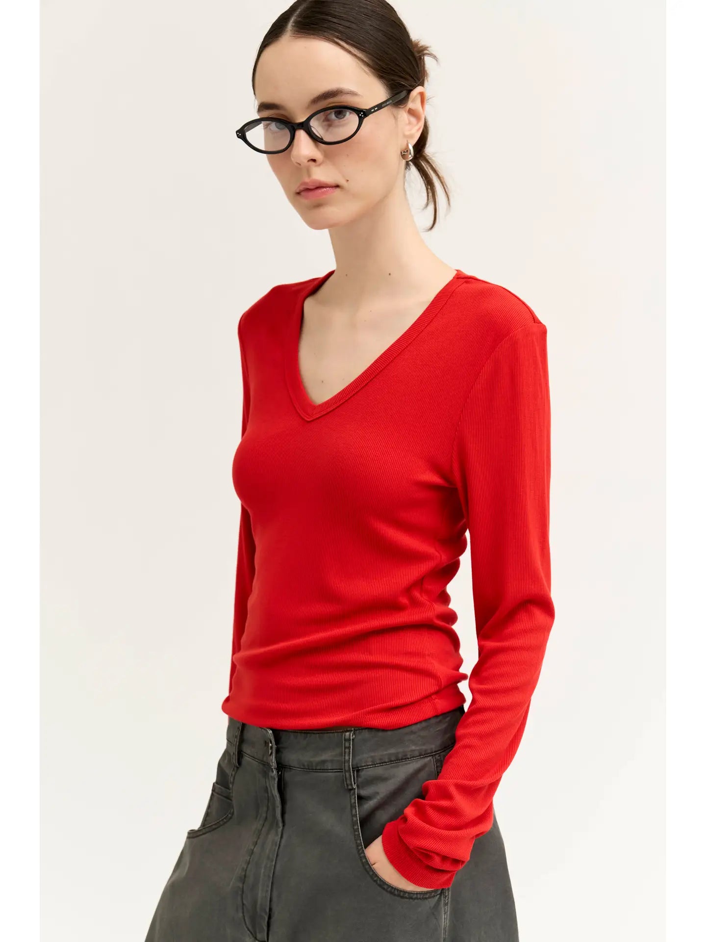 Grade + Gather - Rounded V-Neck Long Sleeve Tee - Bell Pepper