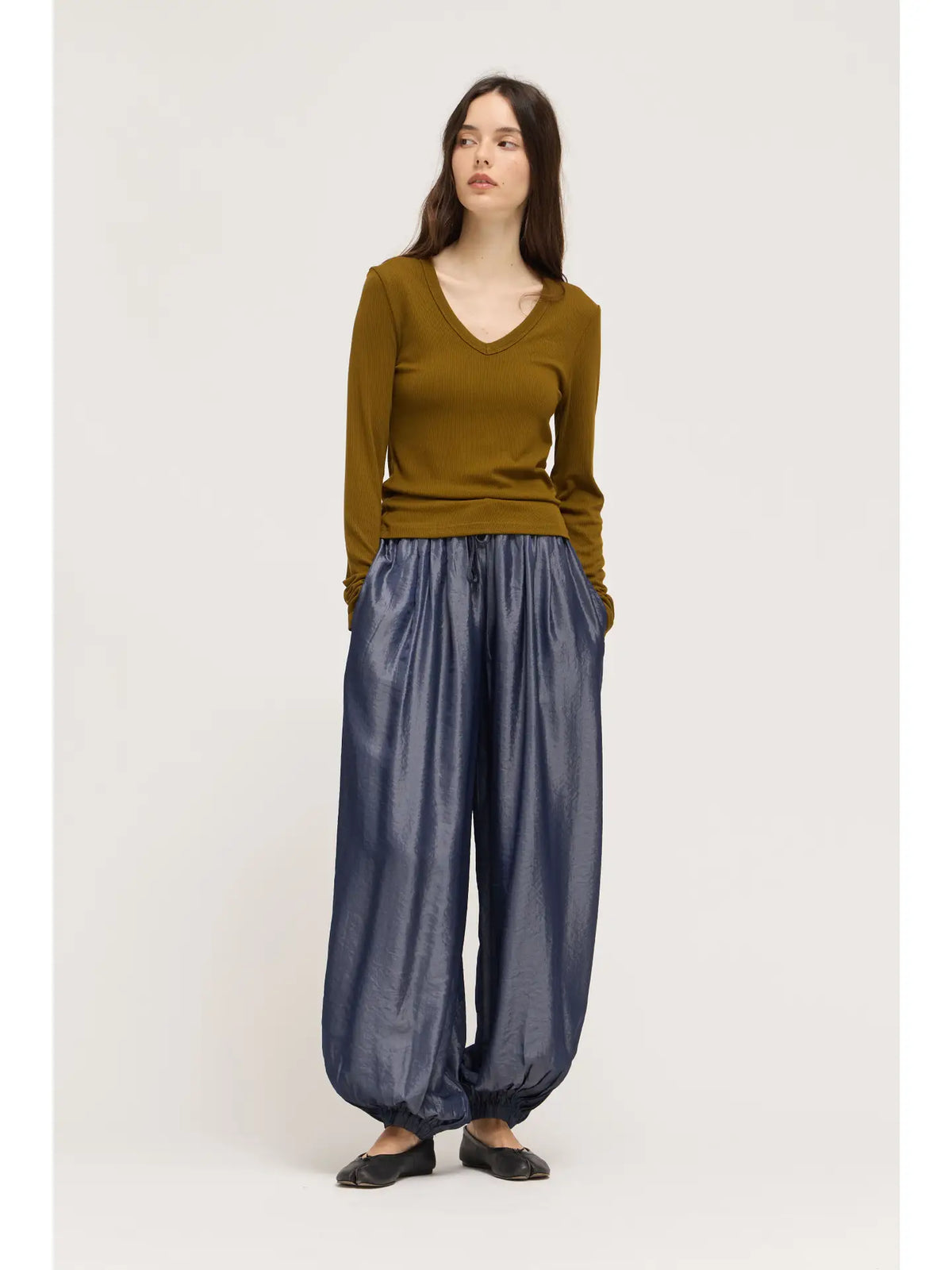 Grade + Gather - Rounded V-Neck Long Sleeve Tee - Moss Brown