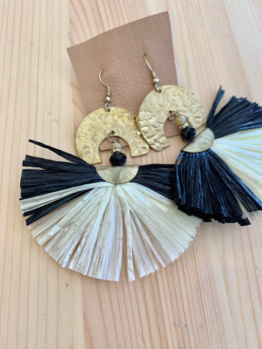 Hammered Gold Arch with Raffia Fan Earrings