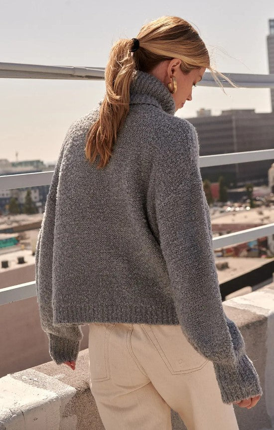 Turtle Neck Knit Sweater - Grey
